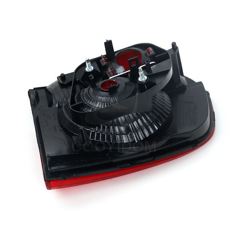 The left interior stern light is suitable for the for Volkswagen for Golf Mk6 Hatchback (2009-2013).
