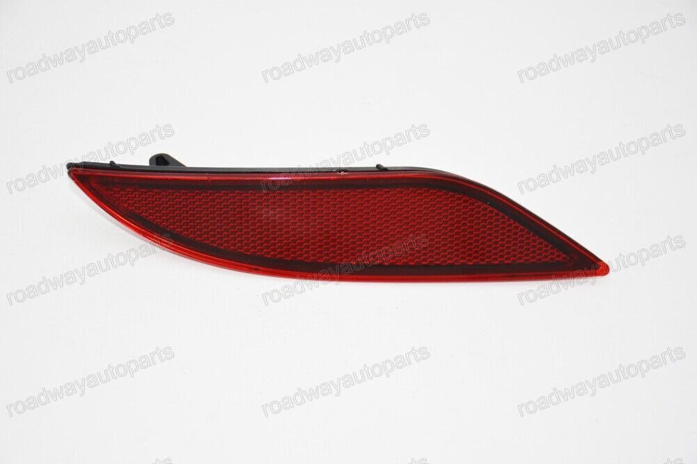 Passenger Side Right Rear Bumper Reflector light for Chevrolet Malibu 2016-2018