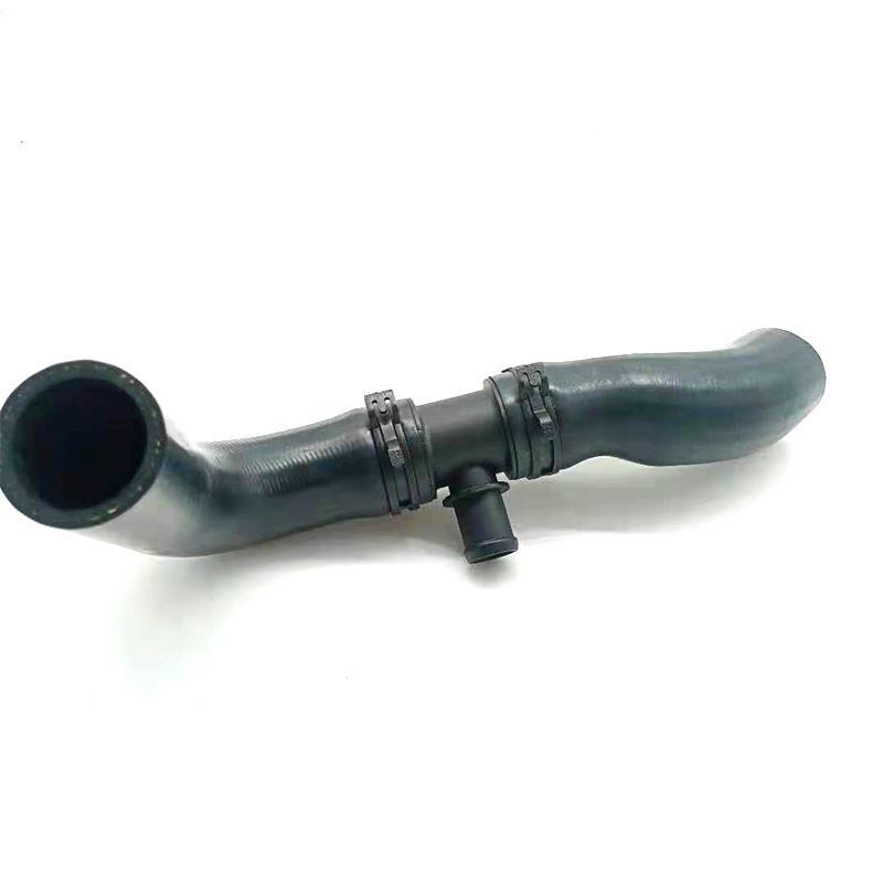 The upper radiator coolant hose is suitable for Land Rover LR3 for Range Rover Sport 2005-2009 4.4L.