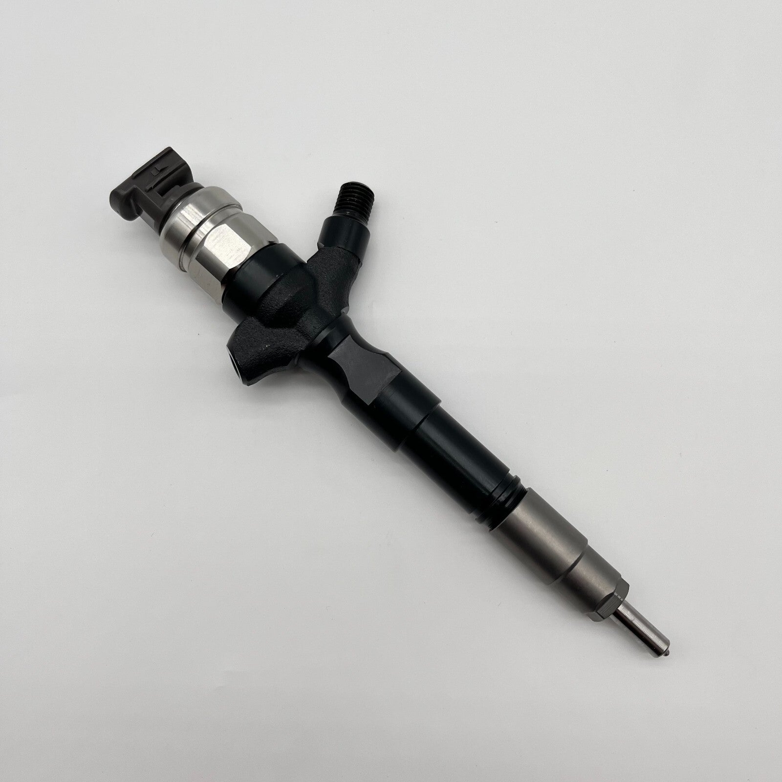 Diesel Fuel Injector Assembly 095000-7800 23670-39285 2367039285 for Toyota