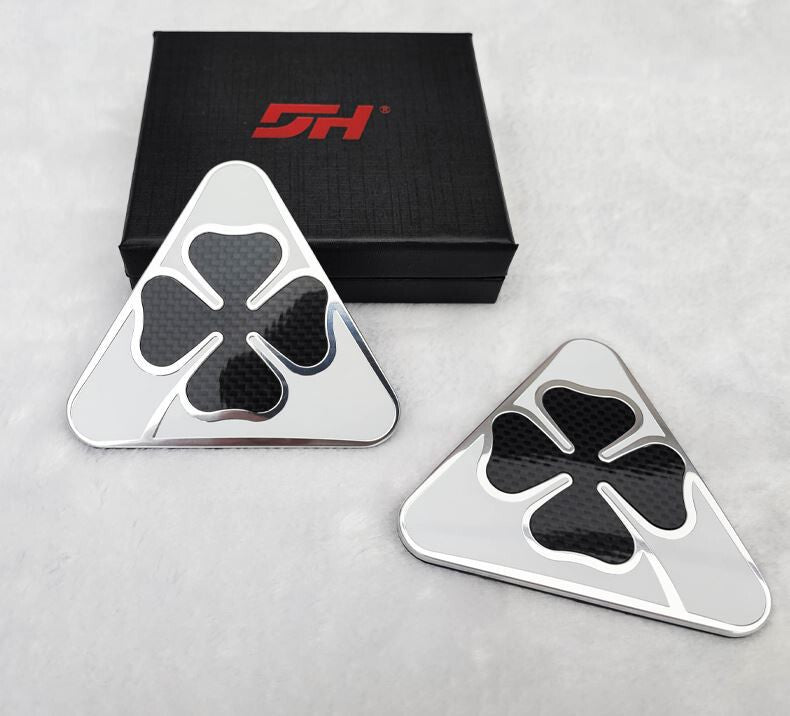 Black leather horseshoe buckle accessory for Audi Q3 car keychain/key ring.