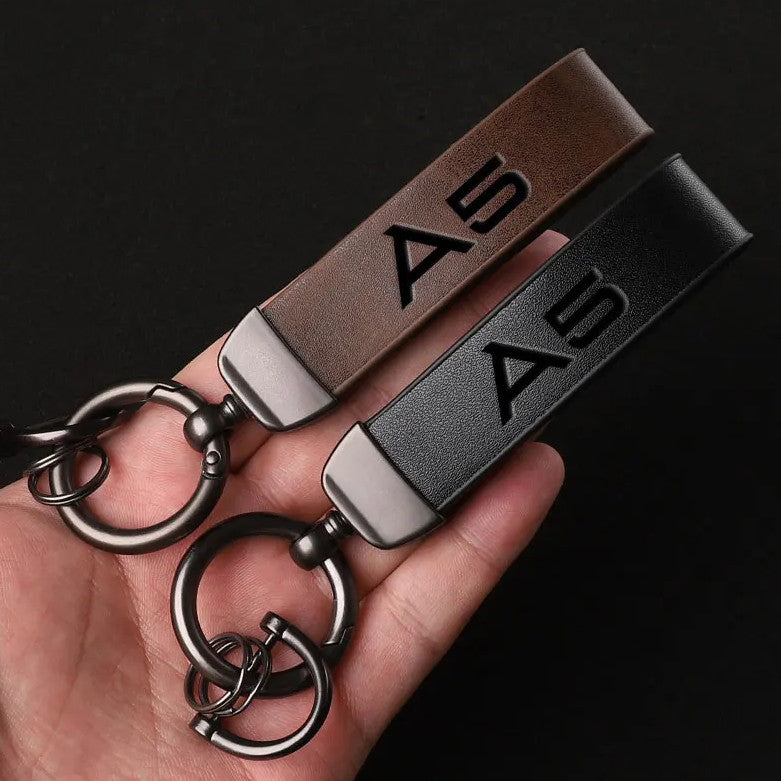 Suitable for Audi R8 rear badge boots, trunk badge stickers, and logos made of carbon fiber.