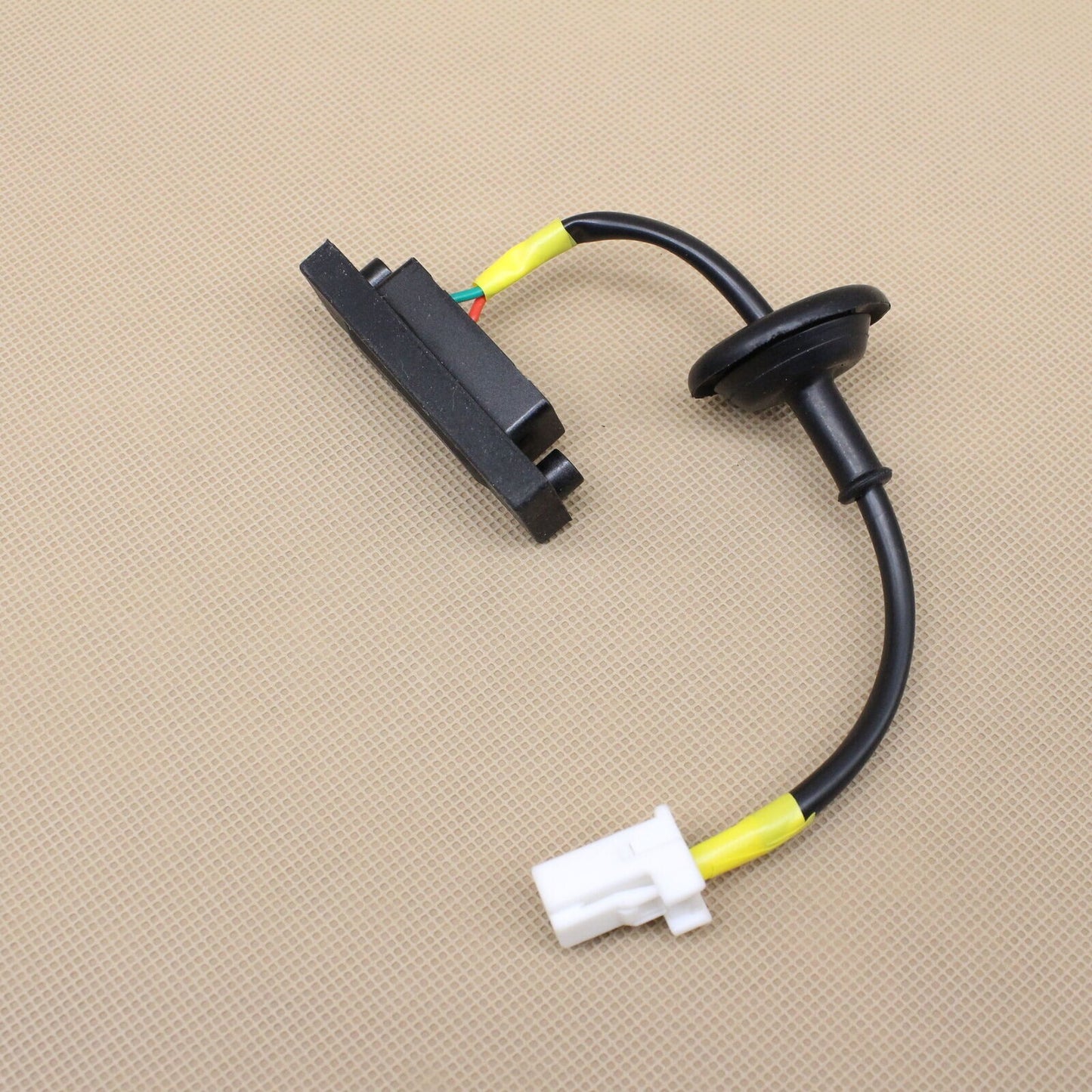 New 81260-1W220 Rear Trunk Lid Lock Release Handle for Kia Rio Pride 12-17