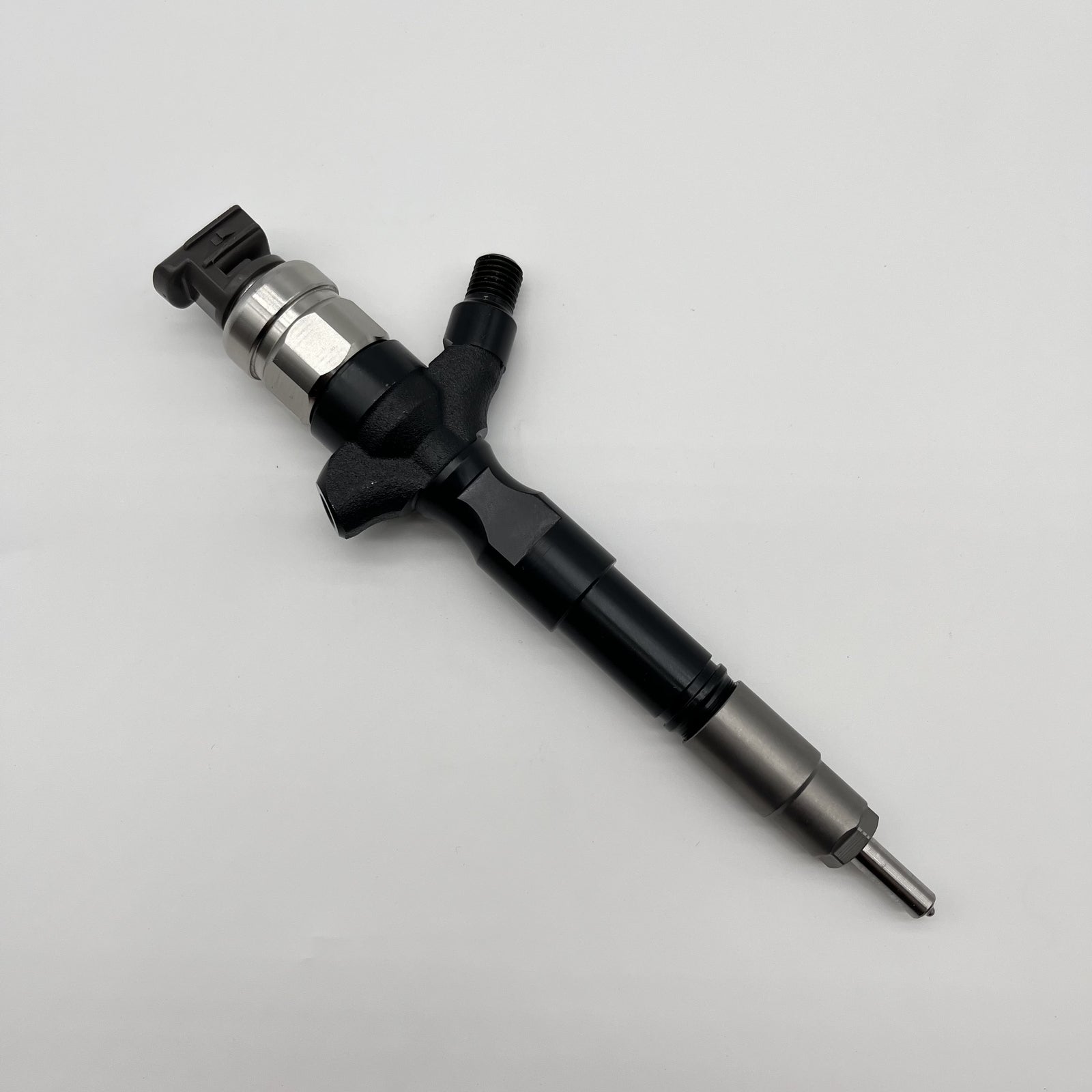 Fuel Injector Nozzle 23670-30300 23670-0L010 for Toyota HILUX VIGO 2KD Hiace