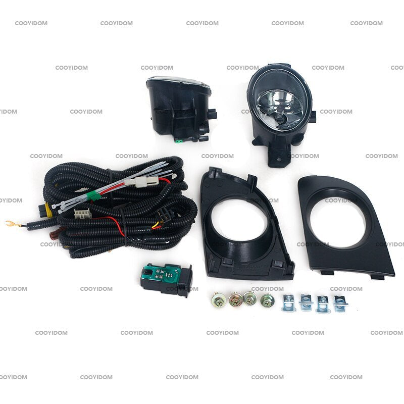 A pair of front bumper fog light kits with halogen bulbs for Nissan Sentra Sunny 2004-2008.