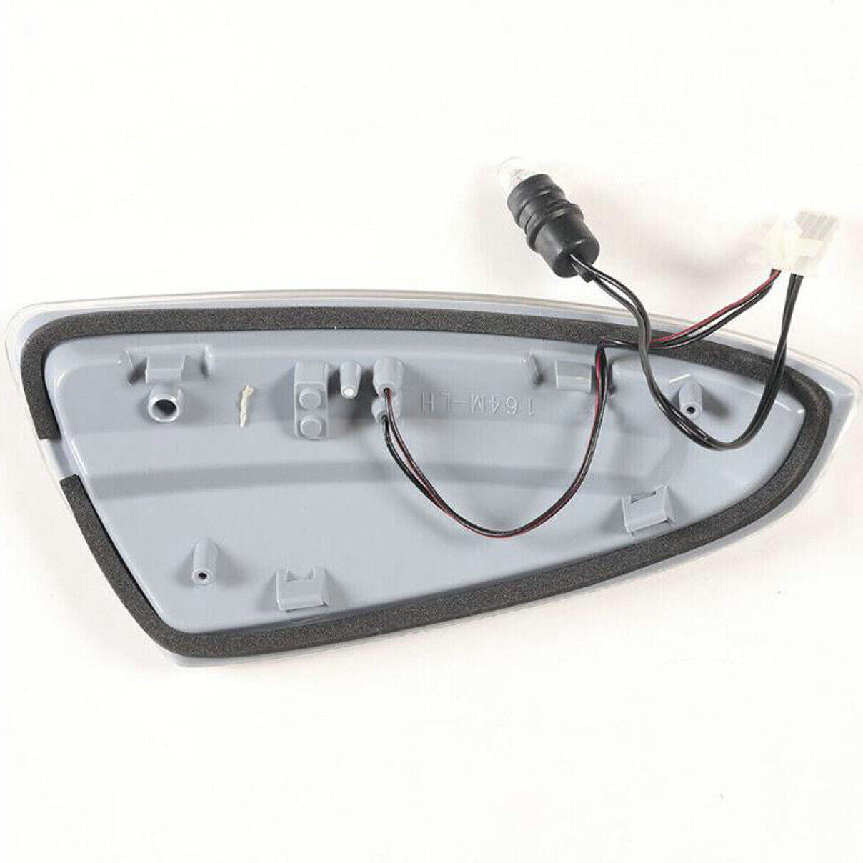 The left door side mirror turn signal light is applicable to for Mercedes-Benz W164 ML350 ML550 1649061300