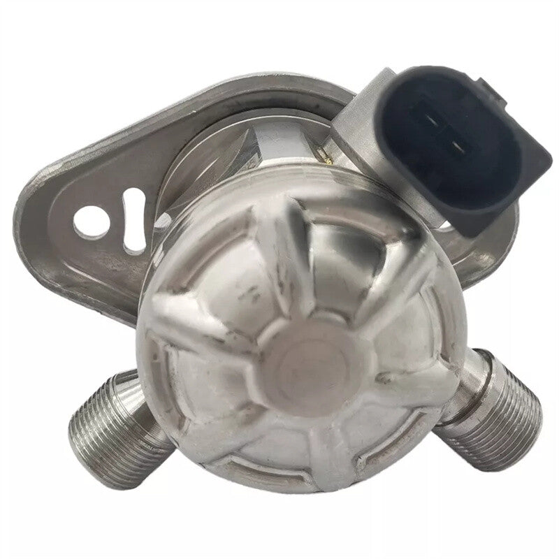 The new high-pressure fuel pump is suitable for Mercedes-Benz C118 GLA200 166303162R A2820700001