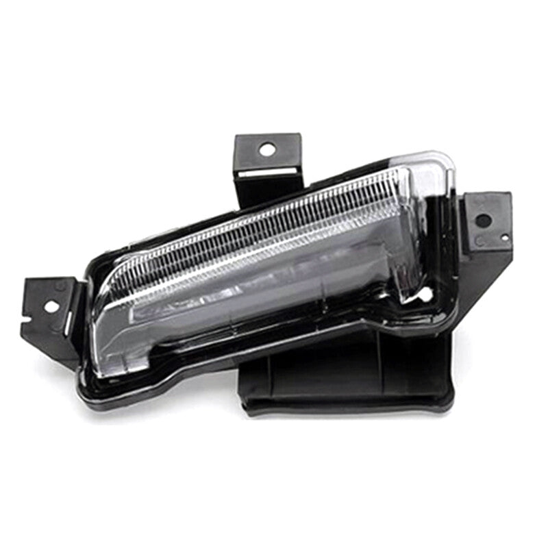 The left daytime running light/fog light is applicable to the for Chevrolet Camaro ZL1 RS 1LT 2016-2019.