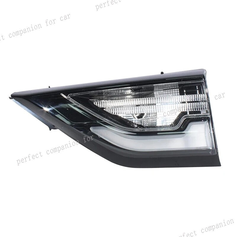 Smoke-finish LED taillights and rear brake lights on the left side are suitable for the for Chevrolet Traverse 2018-2021.