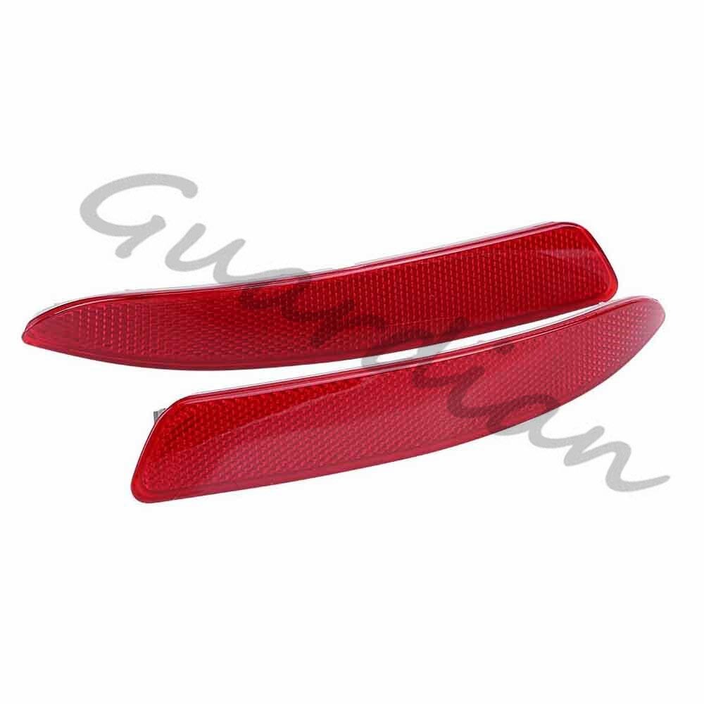 A pair of red rear L+R bumper reflectors, 63217158949 and 63217158950, suitable for BMW X5 E70.