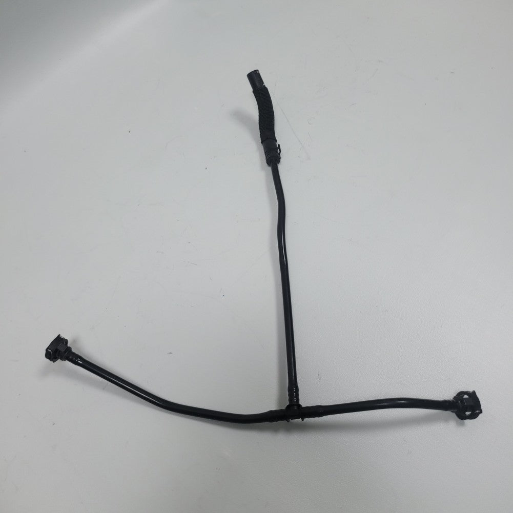 Coolant Overflow Hose for Audi for A5 for A4 Quattro 08-12 3.2L 8K0121081AC